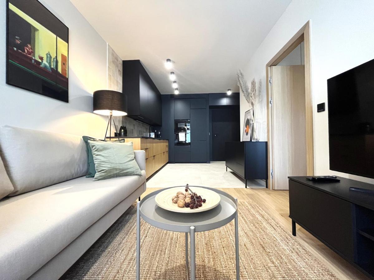 Wyszynskiego Apartment - Self Check-In 20H - Parking &Lift Wrocław Eksteriør billede