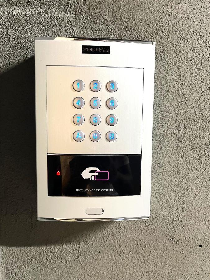 Wyszynskiego Apartment - Self Check-In 20H - Parking &Lift Wrocław Eksteriør billede